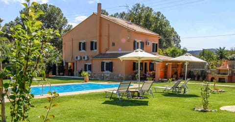 Property building, Garden, Swimming pool