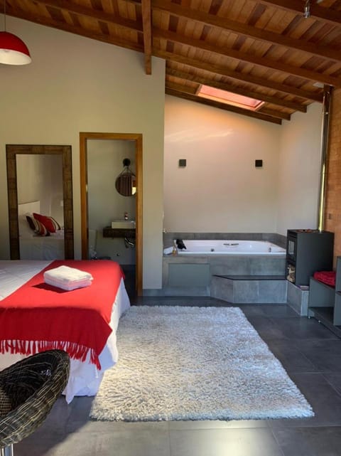 Hot Tub, Photo of the whole room, Bedroom