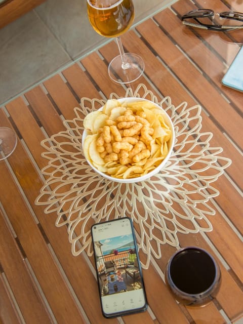 Balcony/Terrace, Food and drinks