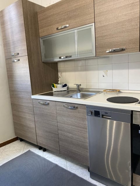 Kitchen or kitchenette, dishwasher, minibar, oven, pet friendly, stove