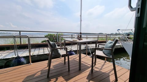 Natural landscape, View (from property/room), View (from property/room), Balcony/Terrace, Seating area, Lake view, Lake view, Landmark view, Landmark view, River view, Sea view