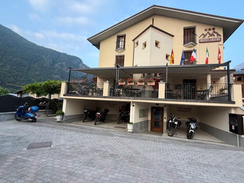 Property building, Natural landscape