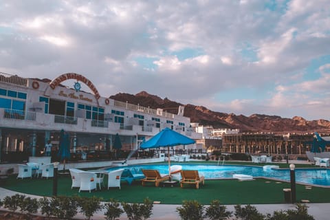 Property building, Restaurant/places to eat, Swimming pool