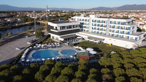Bird's eye view, Pool view