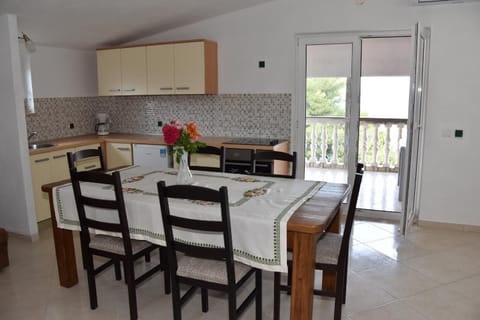 Beachfront - Vali Apartment in Šibenik-Knin County, Croatia