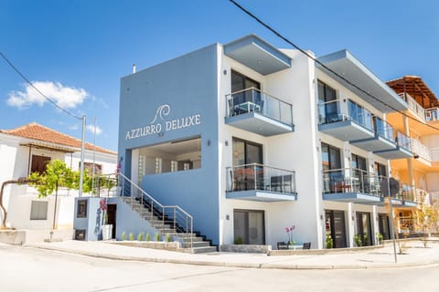 Azzurro Deluxe Apartment in Limenaria