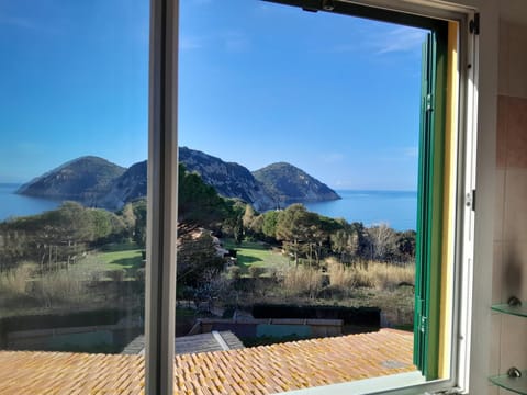 Nearby landmark, Natural landscape, Mountain view, Sea view