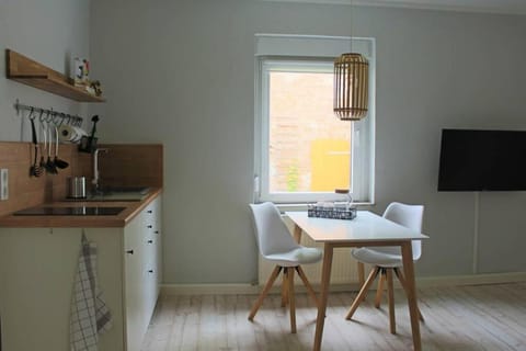 TV and multimedia, Kitchen or kitchenette, Dining area