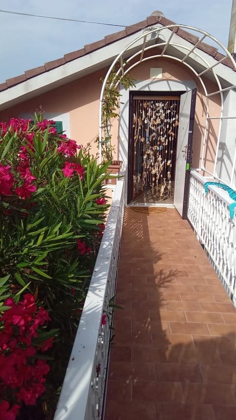 Mansarda a Noli e Spotorno House in Spotorno