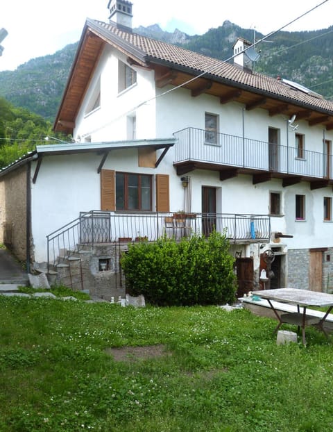 Property building, Garden view