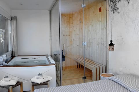 Hot Tub, Sauna, Bedroom, Sea view, towels