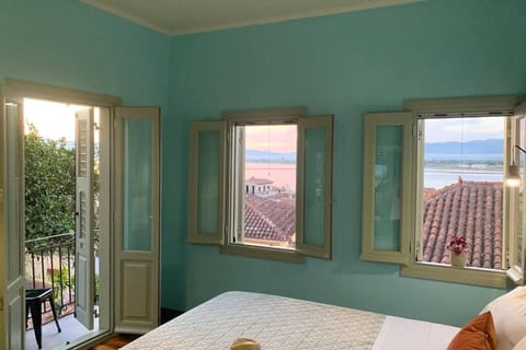 Bedroom, City view, Sea view