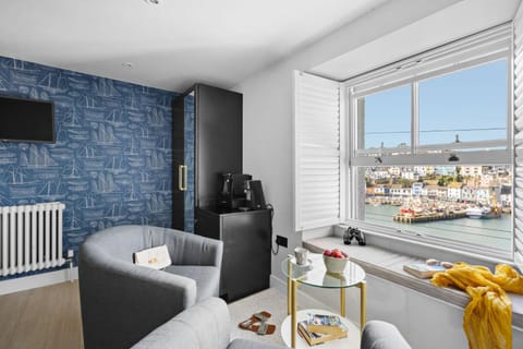 Coffee/tea facilities, View (from property/room), Seating area, wardrobe