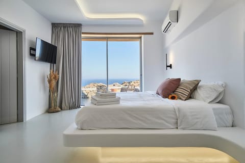 Natural landscape, Bedroom, Sea view