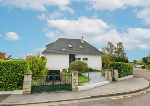 Grande maison 160 m2 6 chambres à Caen Villa in Caen