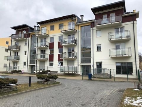Property building, Neighbourhood, Location