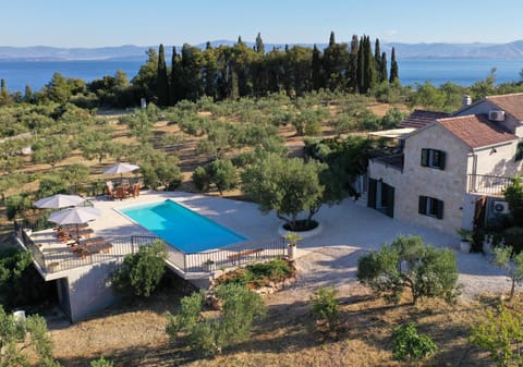 Natural landscape, Garden, Garden view, Mountain view, Pool view, Sea view, Swimming pool