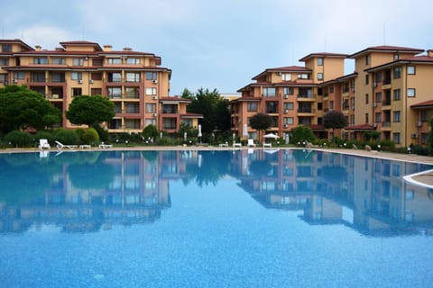 Patio, Swimming pool