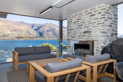 BBQ facilities, Balcony/Terrace, Seating area