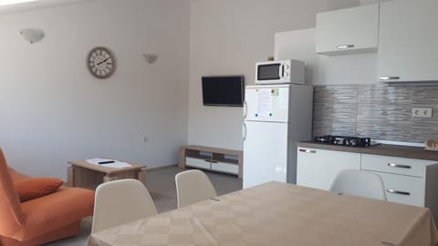 Living room, Seating area, Dining area, Communal kitchen