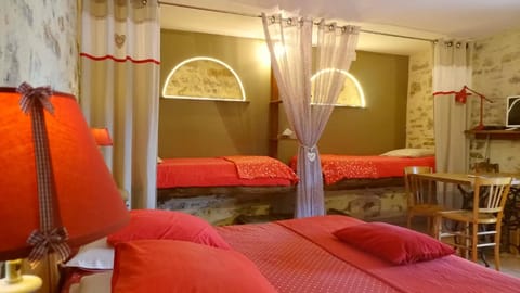 Bed, Photo of the whole room