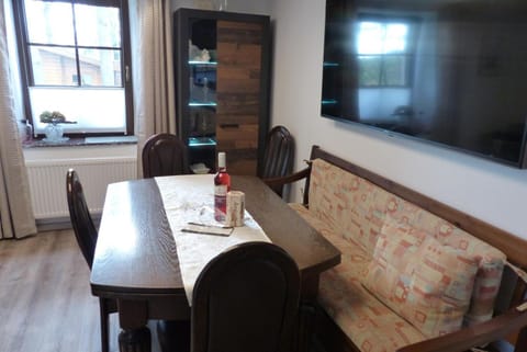 Ferienwohnung Hügelhaus Apartment in Vulkaneifel