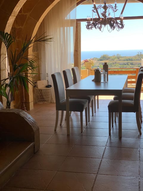 Natural landscape, View (from property/room), Balcony/Terrace, Living room, Seating area, Dining area