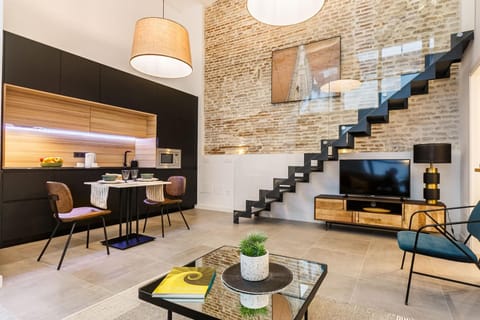 Living room, Lounge or bar, Seating area, Dining area