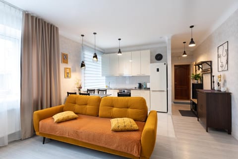 Kitchen or kitchenette, Living room