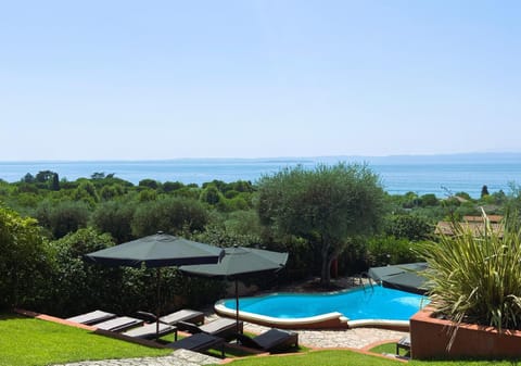 Natural landscape, Garden, Garden view, Pool view, Sea view, Swimming pool, sunbed