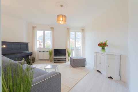 Communal lounge/ TV room, Seating area