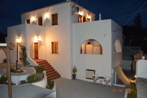 SunBlaze Studios 2 Apartment in Spetses