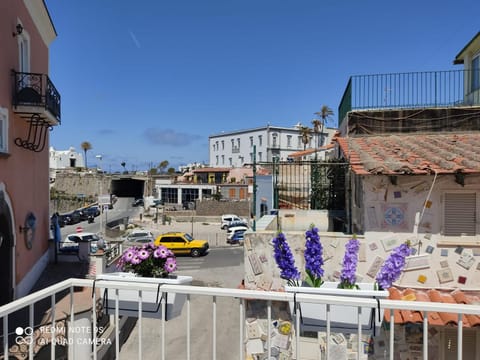 Property building, Neighbourhood, City view, Street view, Location