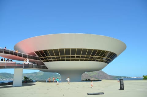 Quarto Niterói-Ingá Apartment in Niterói