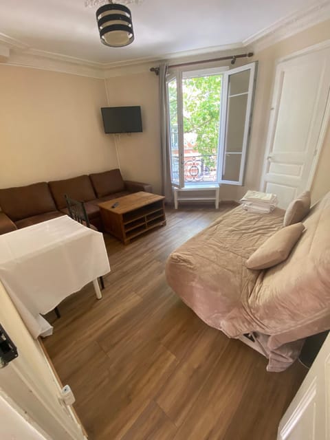 RENT APPART - La Garenne Colombes Hotel in Courbevoie