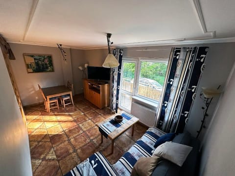 Communal lounge/ TV room, TV and multimedia, Balcony/Terrace, Living room