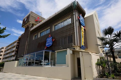 Property building, Facade/entrance, Property logo or sign