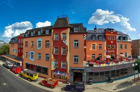 Property building, Day