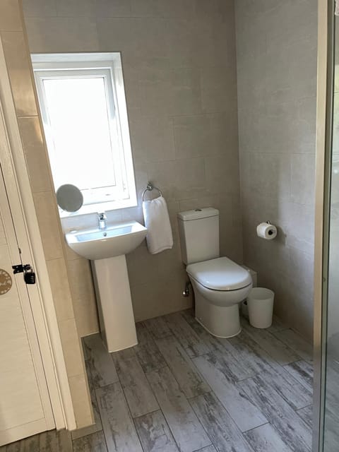 Rose Cottage Room Bee Happy Vacation rental in Saint Columb Major