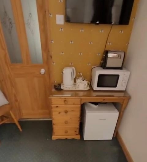 Rose Cottage Room Bee Happy Vacation rental in Saint Columb Major