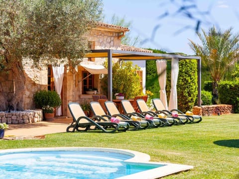 Patio, Garden, Swimming pool
