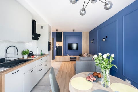 TV and multimedia, Kitchen or kitchenette, Living room