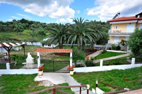 EXOHI STUDIOS Apartment hotel in Halkidiki