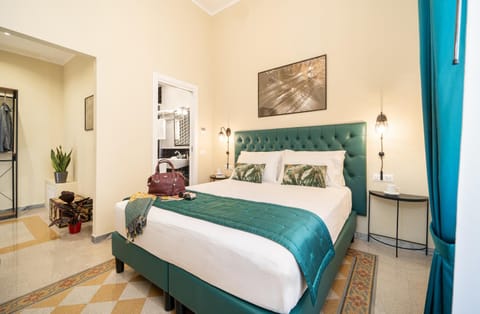 Bedroom, Inner courtyard view