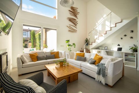 Living room, Lounge or bar