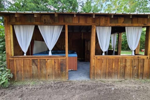 Farm House stay with soaking tub and hot tub barn House in Mississippi