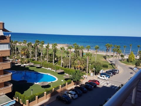 Sea view, Street view