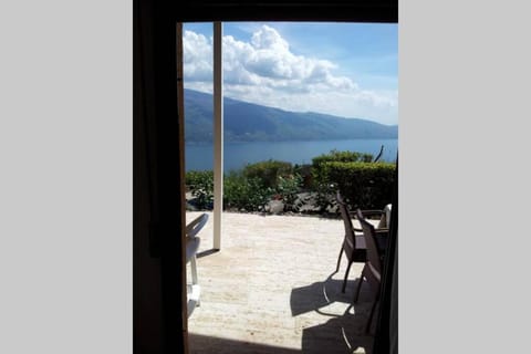 Bungalow Sonnensee mit phantastischem Fernblick House in Tignale