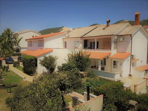 Property building, Day