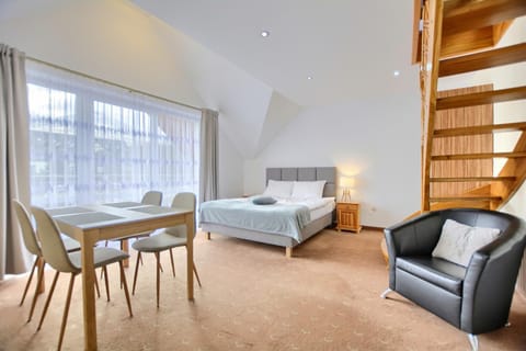 Bed, Living room, Photo of the whole room, Seating area, Bedroom